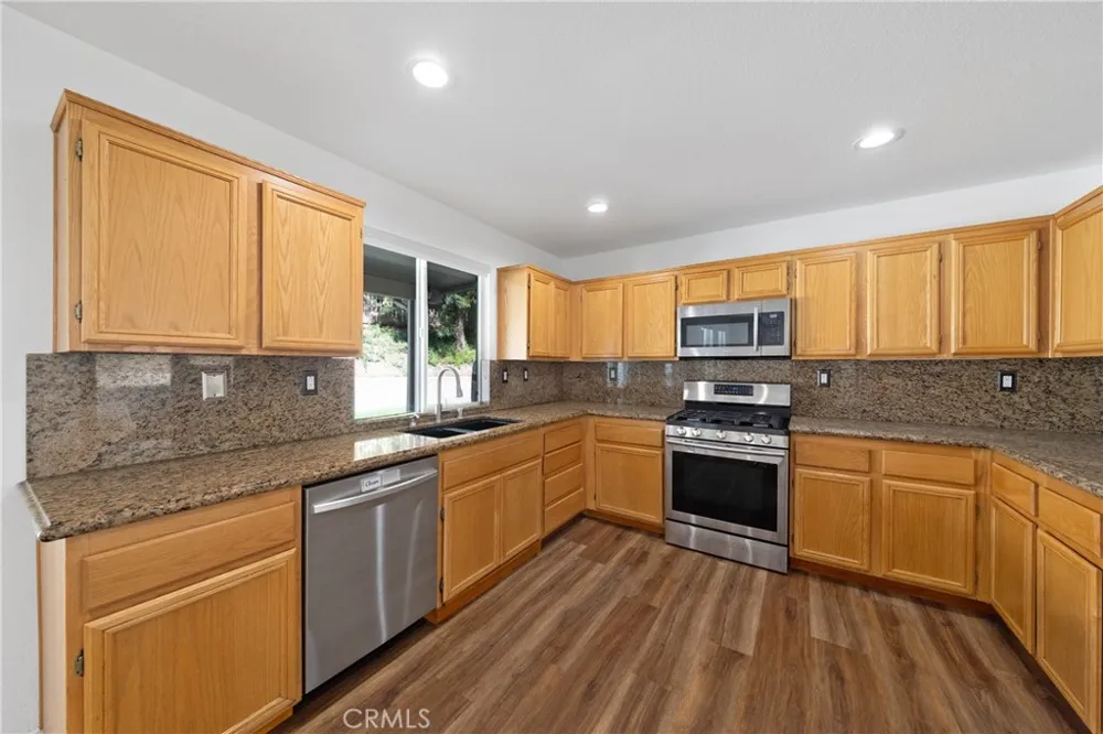 25043 Babbling Brook Menifee, CA 92584