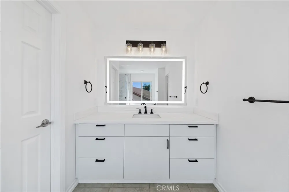 25043 Babbling Brook Menifee, CA 92584
