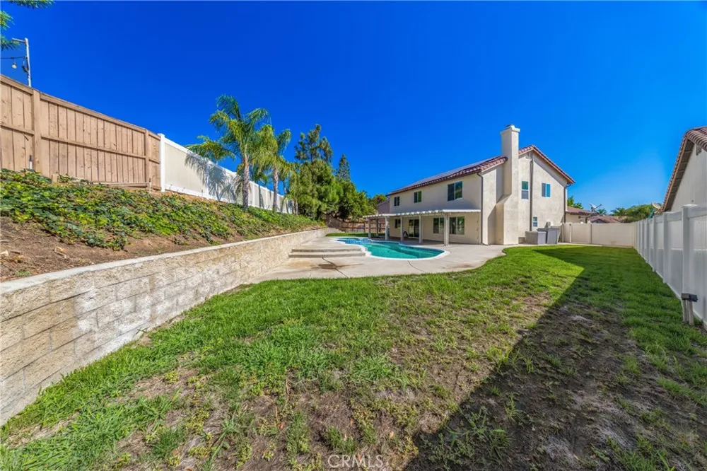 25043 Babbling Brook Menifee, CA 92584
