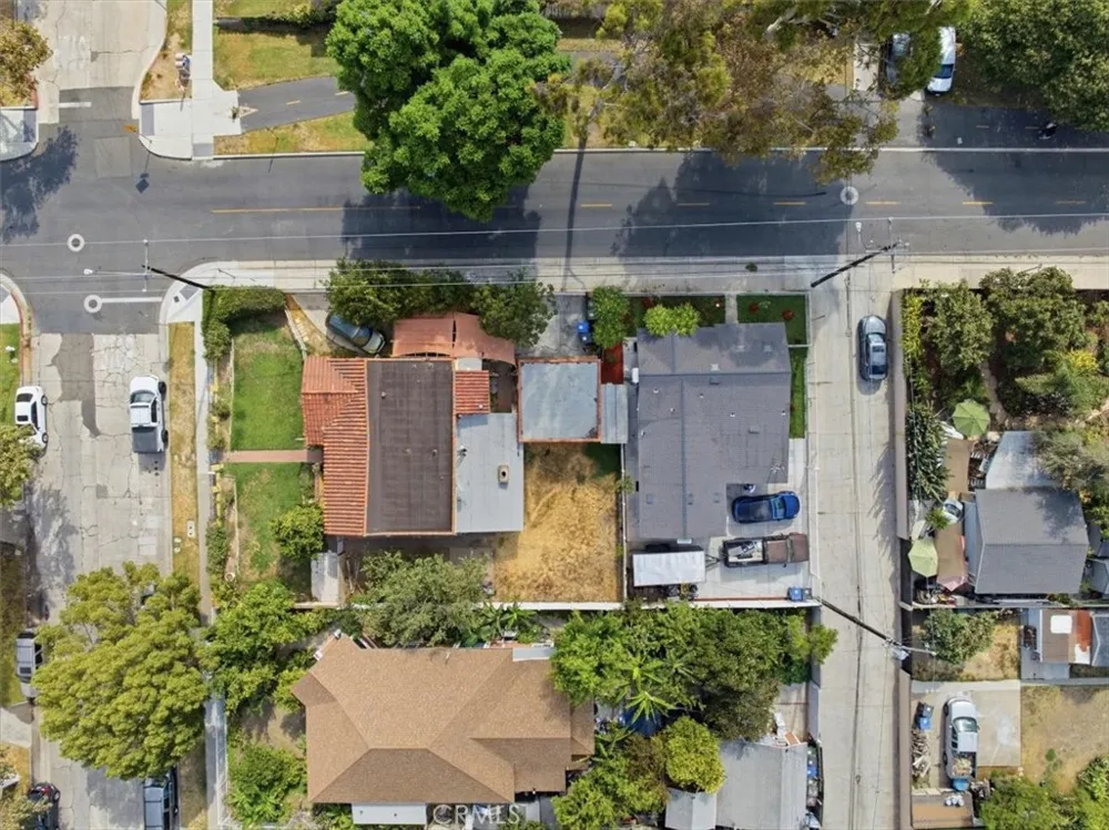 512 S Maple Santa Ana, CA 92701