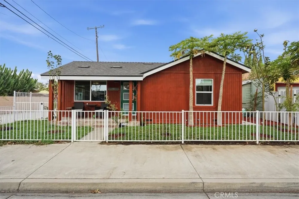 512 S Maple Santa Ana, CA 92701