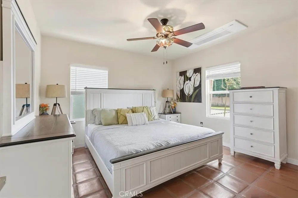512 S Maple Santa Ana, CA 92701