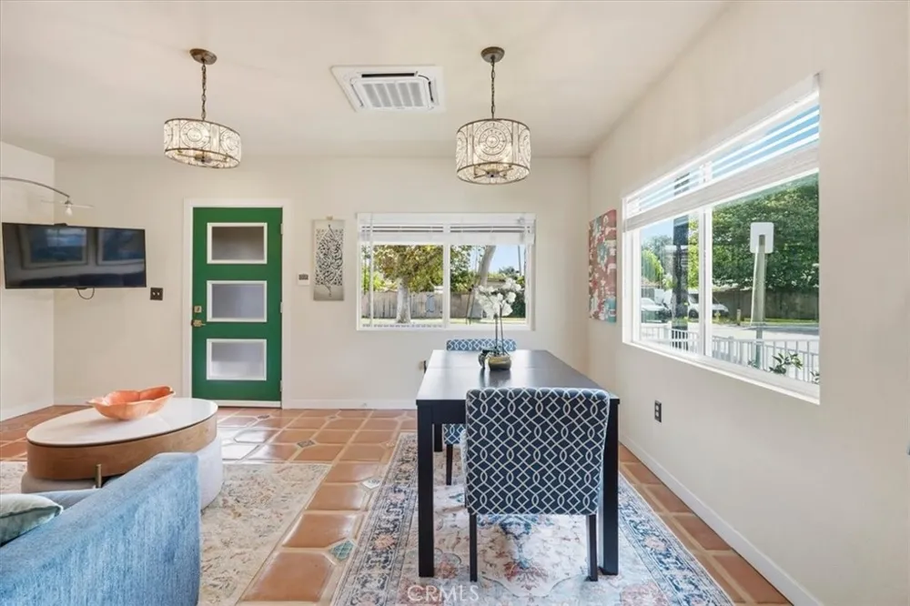 512 S Maple Santa Ana, CA 92701