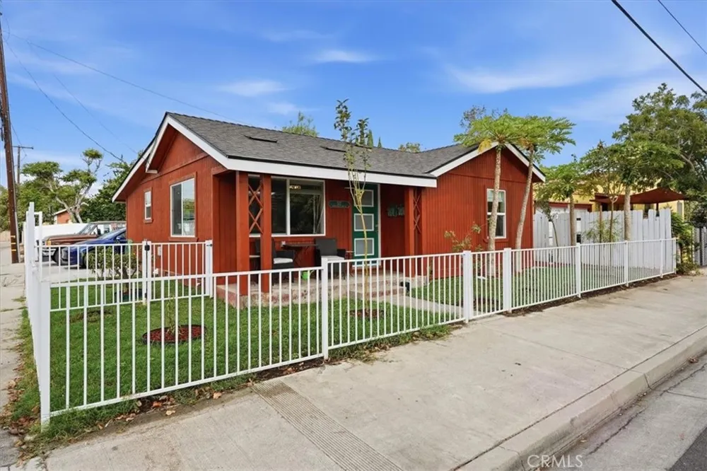 512 S Maple Santa Ana, CA 92701
