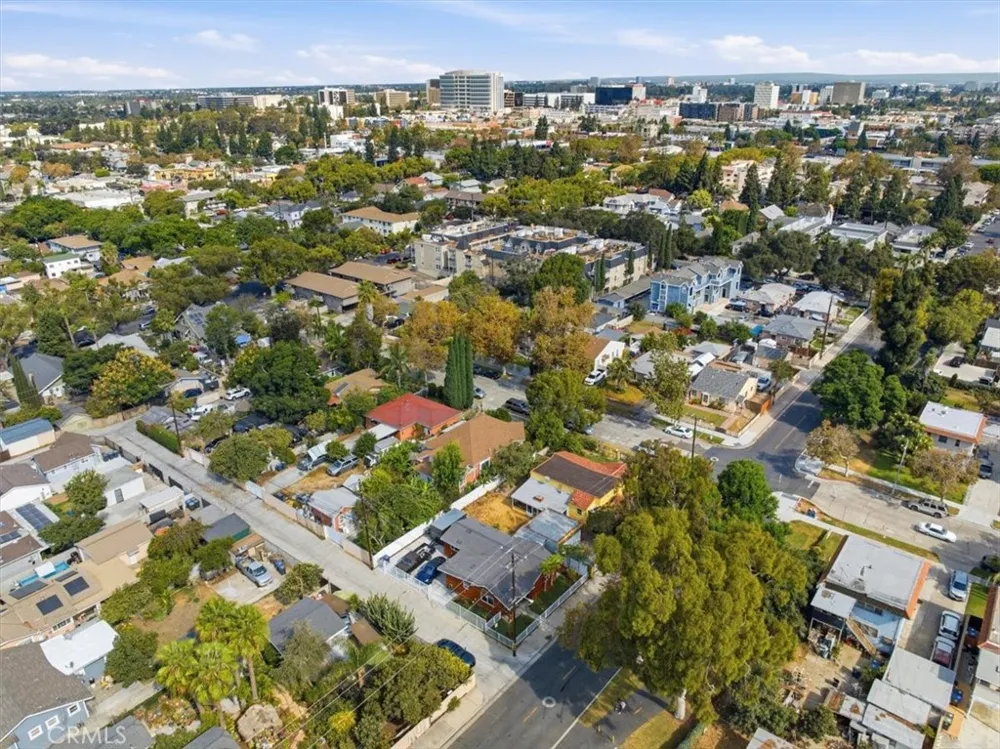 512 S Maple Santa Ana, CA 92701