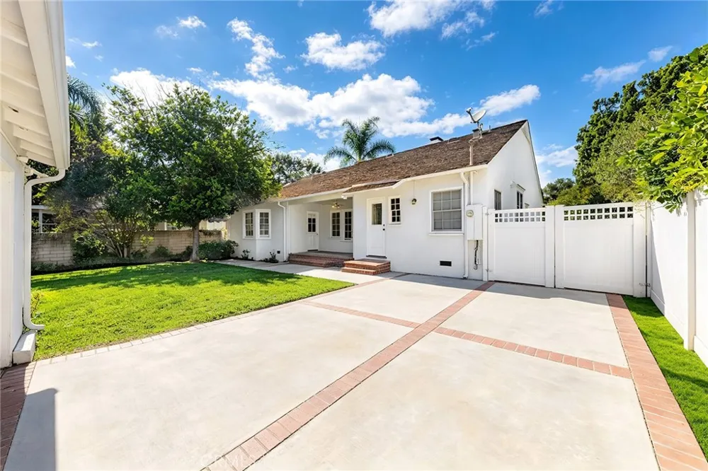 2380 Sherwood Road San Marino, CA 91108