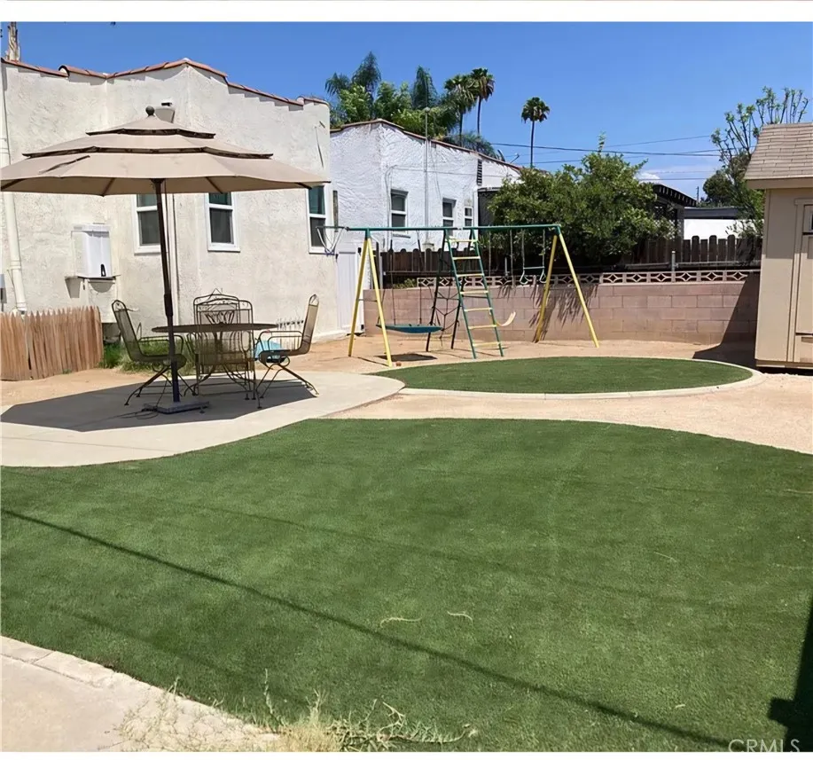 2032 Blenheim Riverside, CA 92507