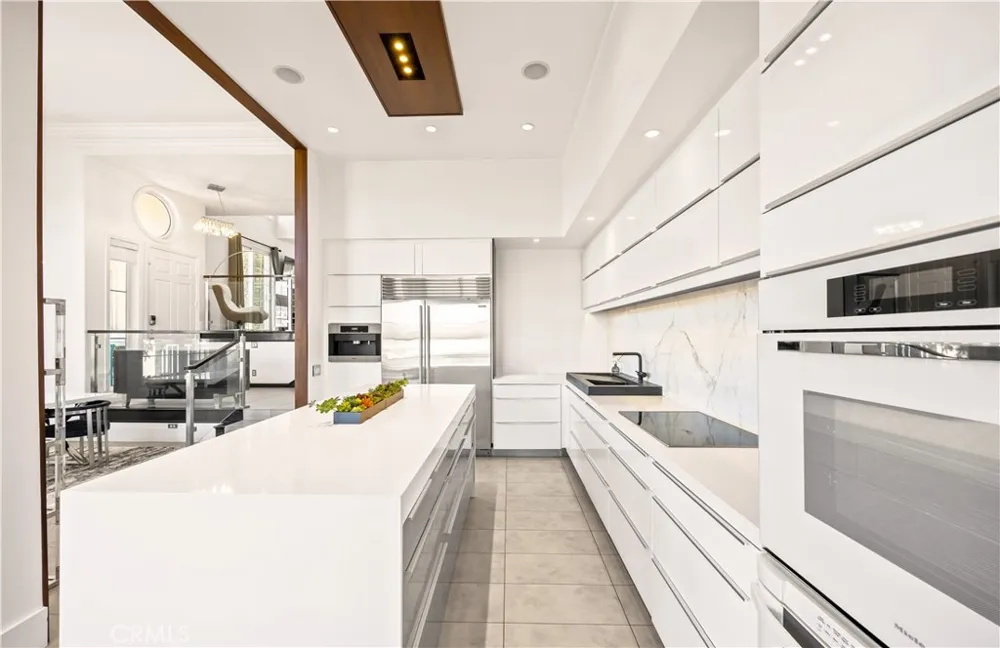 4 Chandon Newport Coast, CA 92657