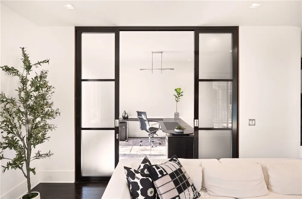 4 Chandon Newport Coast, CA 92657