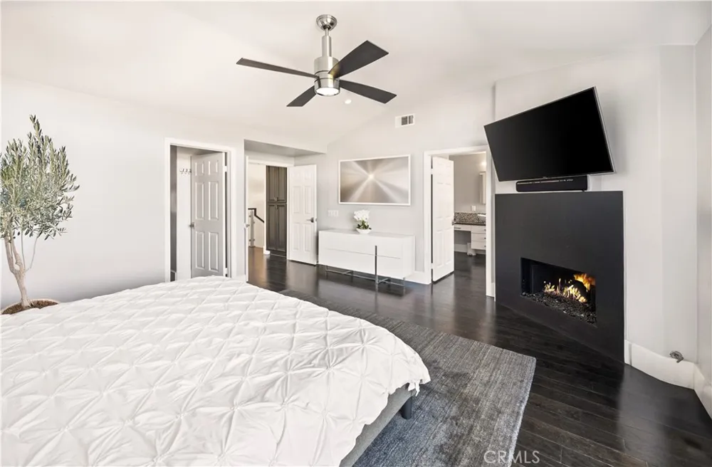 4 Chandon Newport Coast, CA 92657