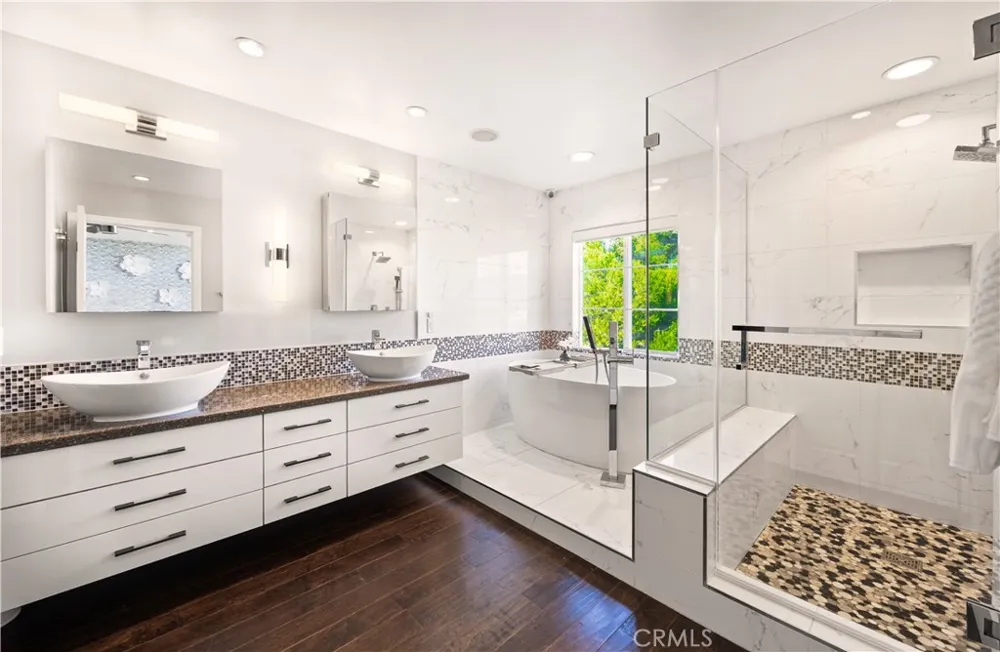 4 Chandon Newport Coast, CA 92657