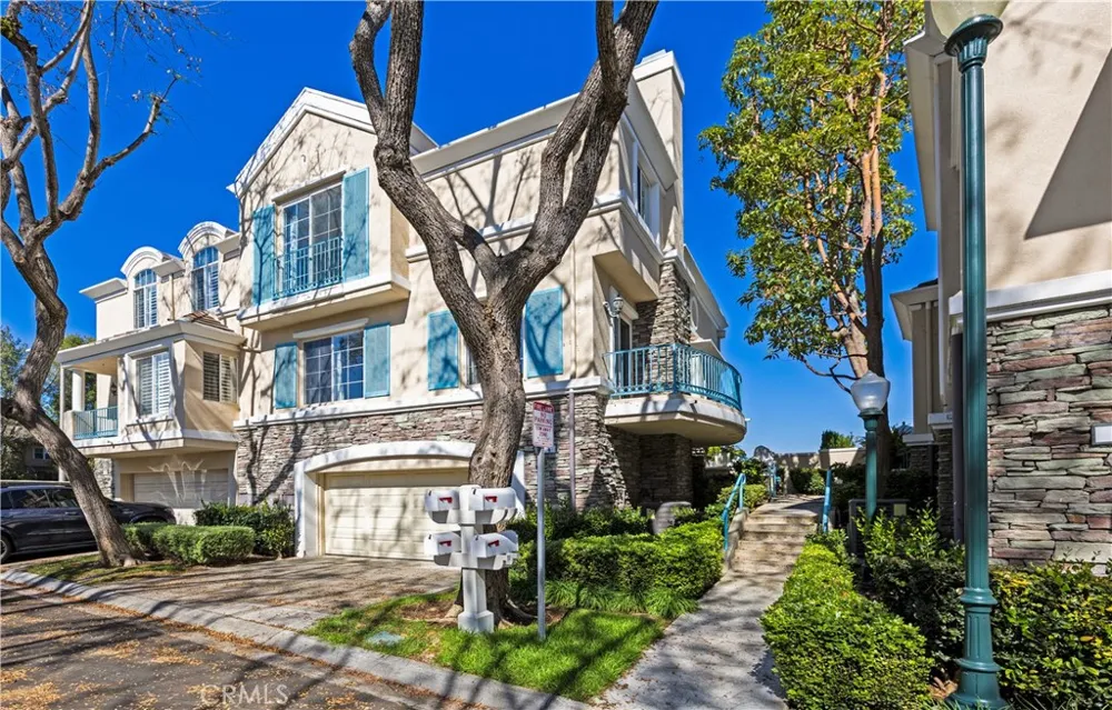 4 Chandon Newport Coast, CA 92657