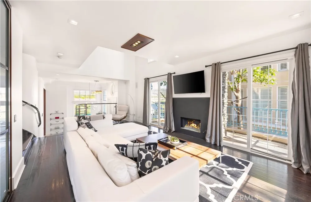 4 Chandon Newport Coast, CA 92657