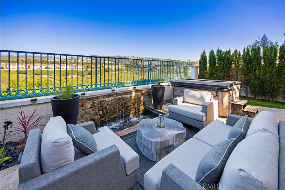 4 Chandon Newport Coast, CA 92657