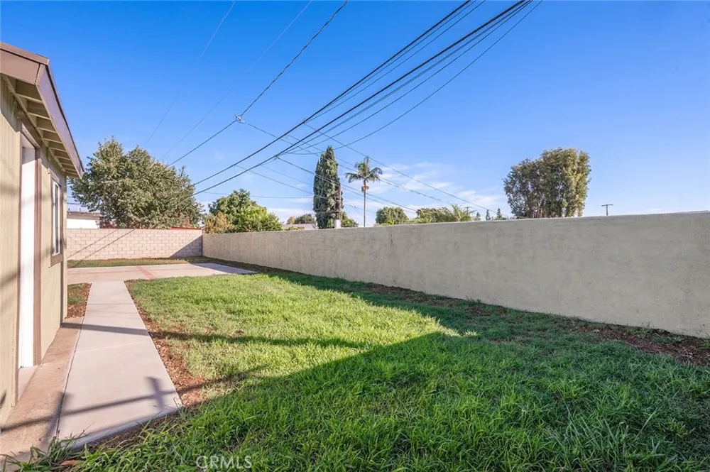 14046 Oval Whittier, CA 90605