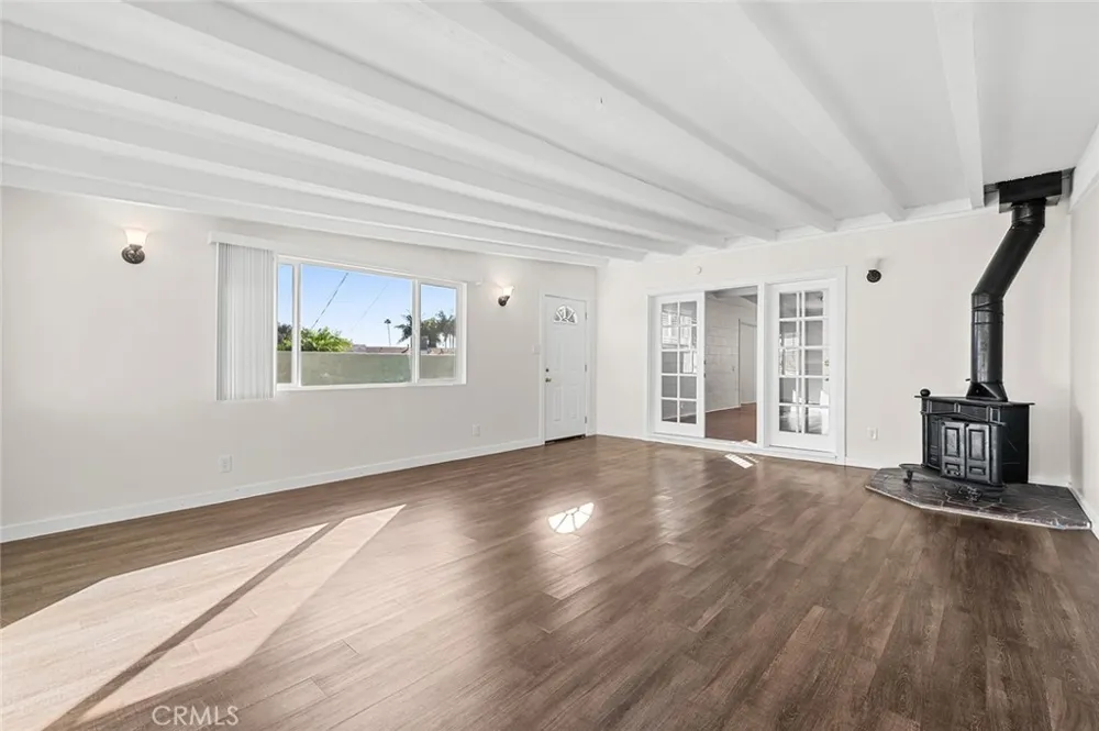 14046 Oval Whittier, CA 90605