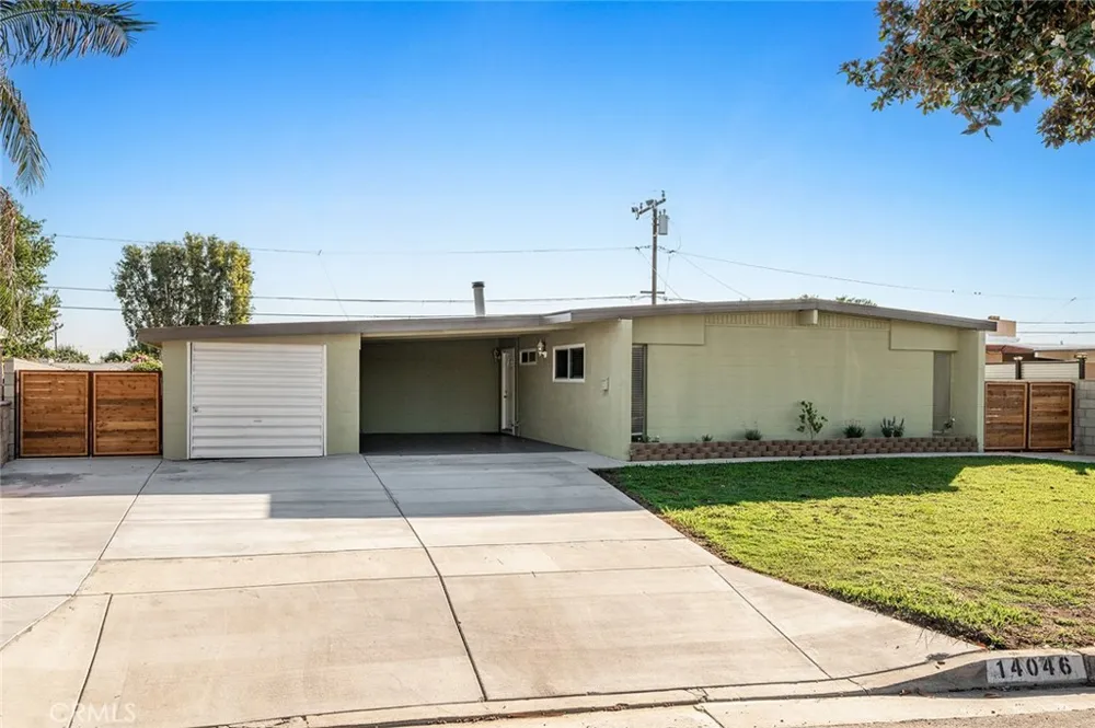 14046 Oval Whittier, CA 90605