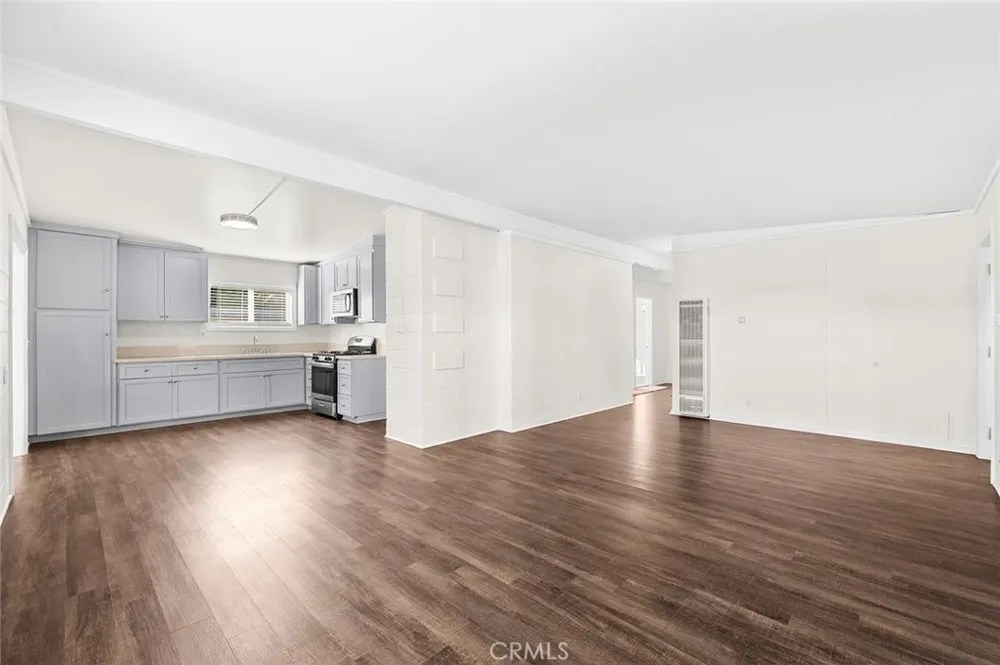 14046 Oval Whittier, CA 90605