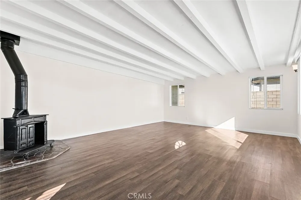 14046 Oval Whittier, CA 90605