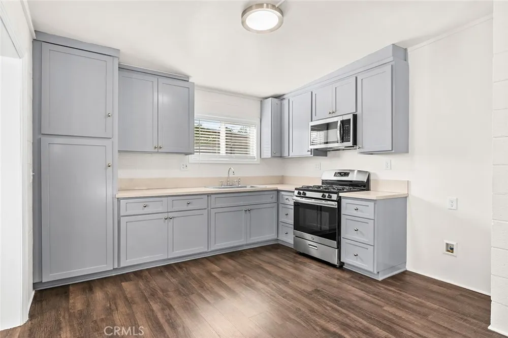 14046 Oval Whittier, CA 90605