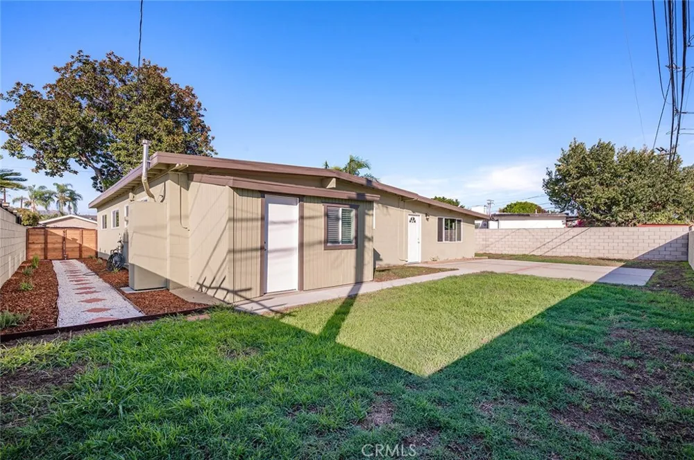 14046 Oval Whittier, CA 90605