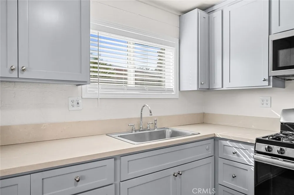 14046 Oval Whittier, CA 90605