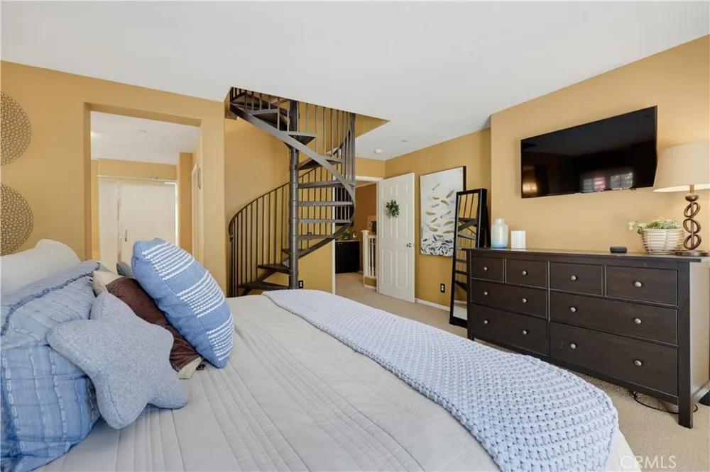 17 Quartz Lane Ladera Ranch, CA 92694