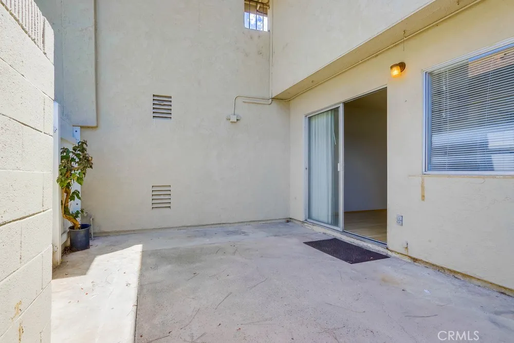 9502 Pettswood Dr #7 Huntington Beach, CA 92646
