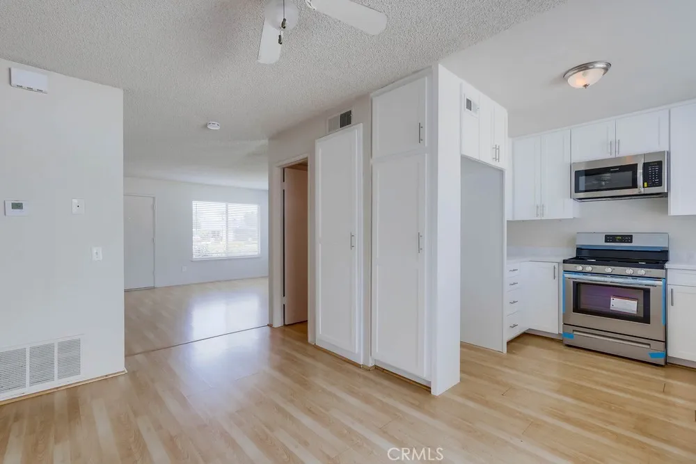 9502 Pettswood Dr #7 Huntington Beach, CA 92646
