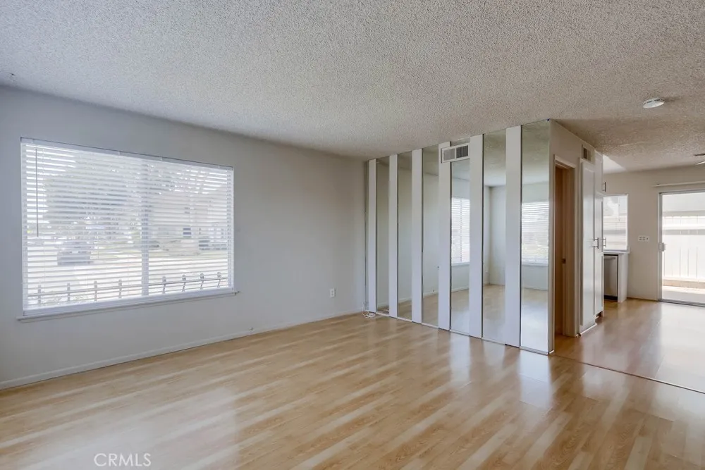 9502 Pettswood Dr #7 Huntington Beach, CA 92646