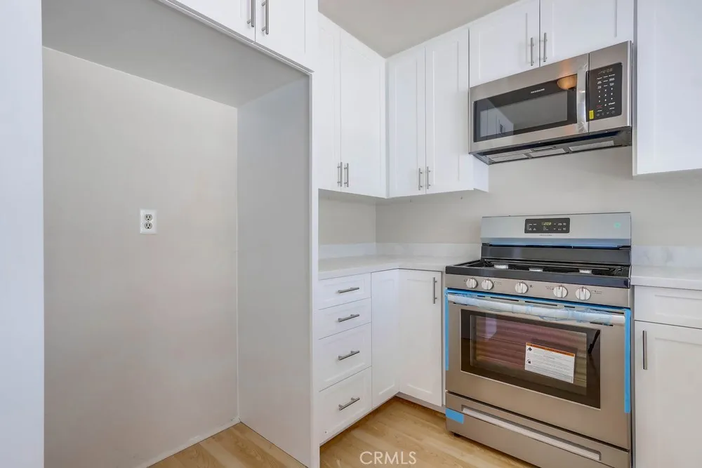 9502 Pettswood Dr #7 Huntington Beach, CA 92646