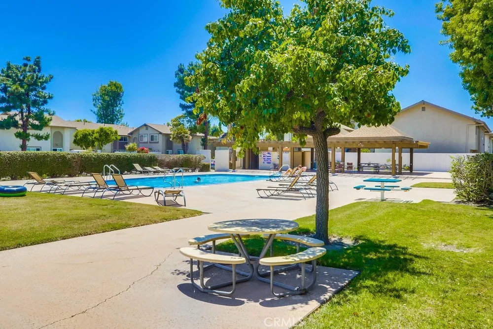 9502 Pettswood Dr #7 Huntington Beach, CA 92646
