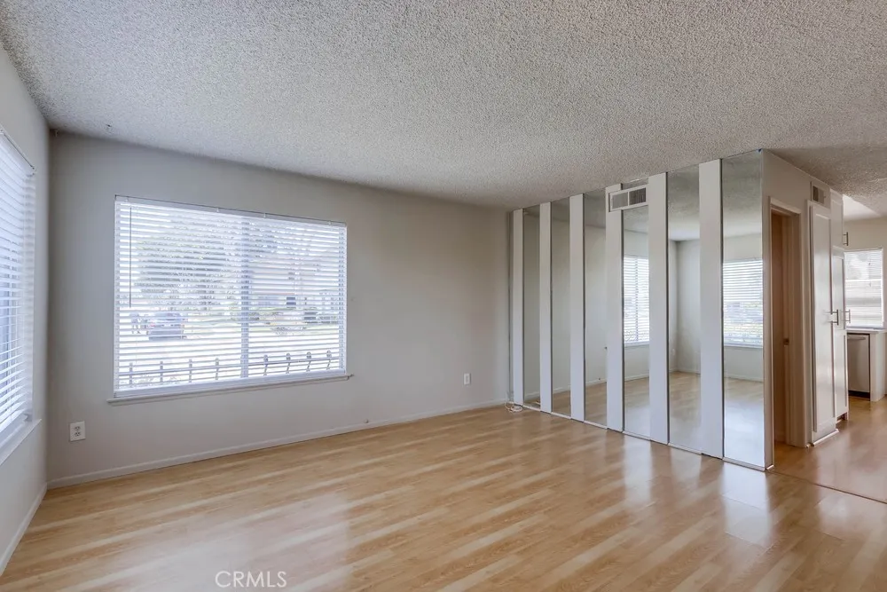 9502 Pettswood Dr #7 Huntington Beach, CA 92646