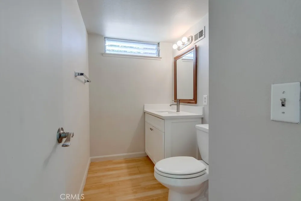 9502 Pettswood Dr #7 Huntington Beach, CA 92646
