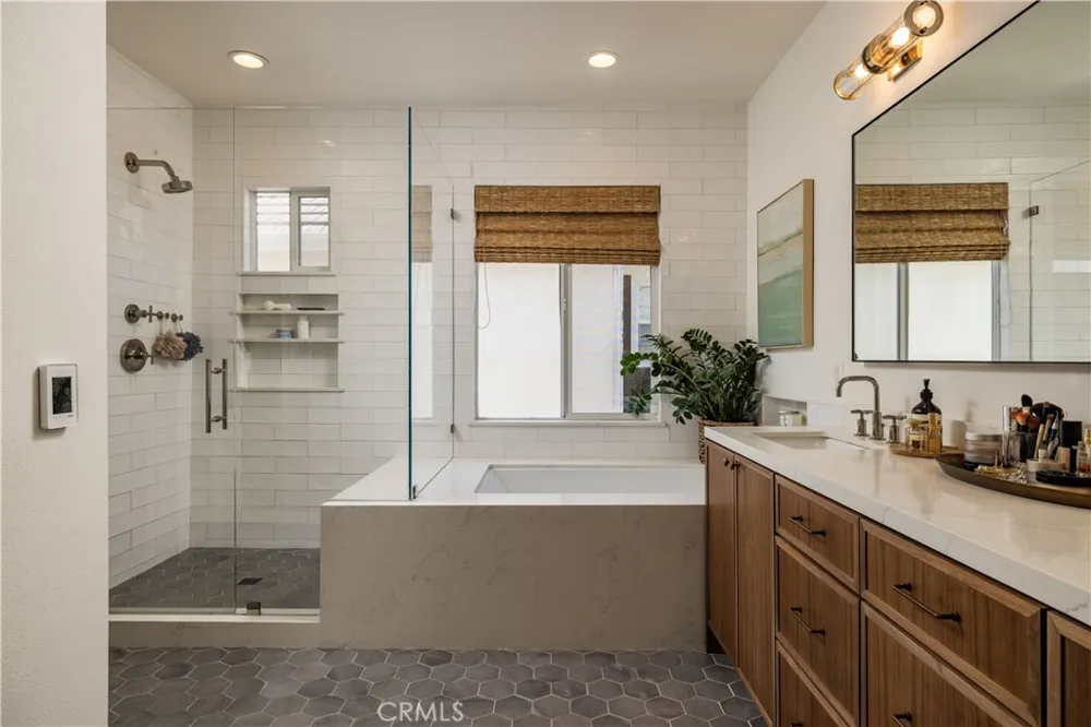 2001 Haven Newport Beach, CA 92663