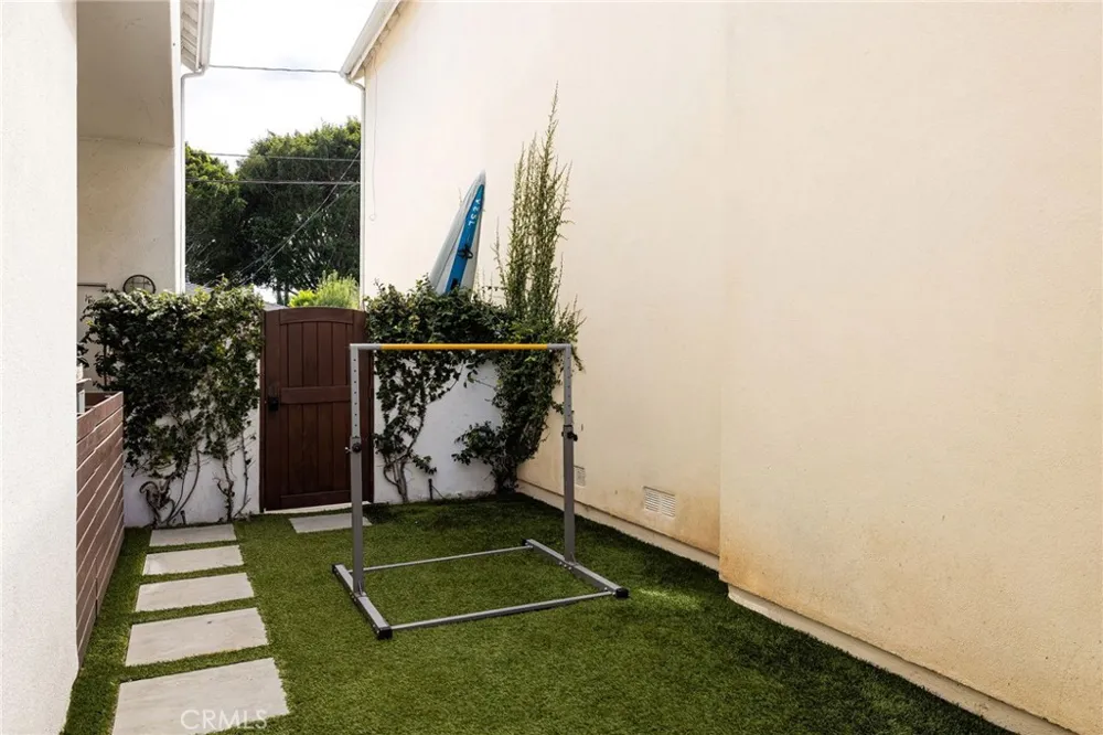 2001 Haven Newport Beach, CA 92663
