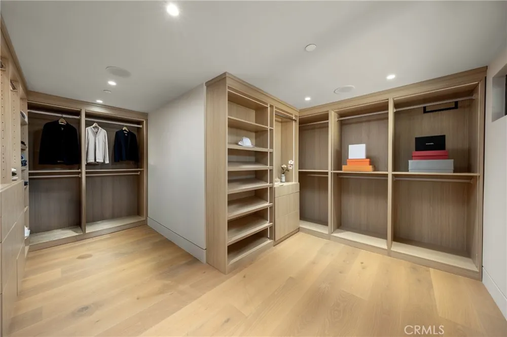16732 Edgewater Huntington Beach, CA 92649