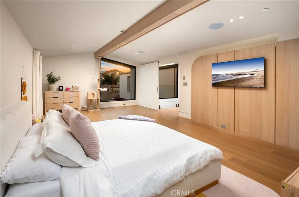 16732 Edgewater Huntington Beach, CA 92649