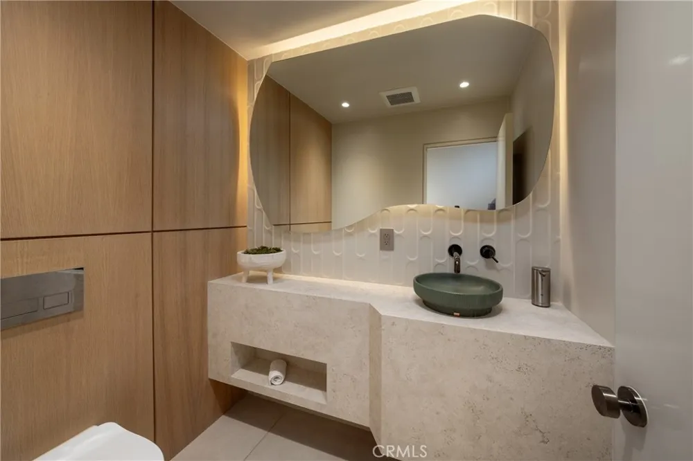16732 Edgewater Huntington Beach, CA 92649