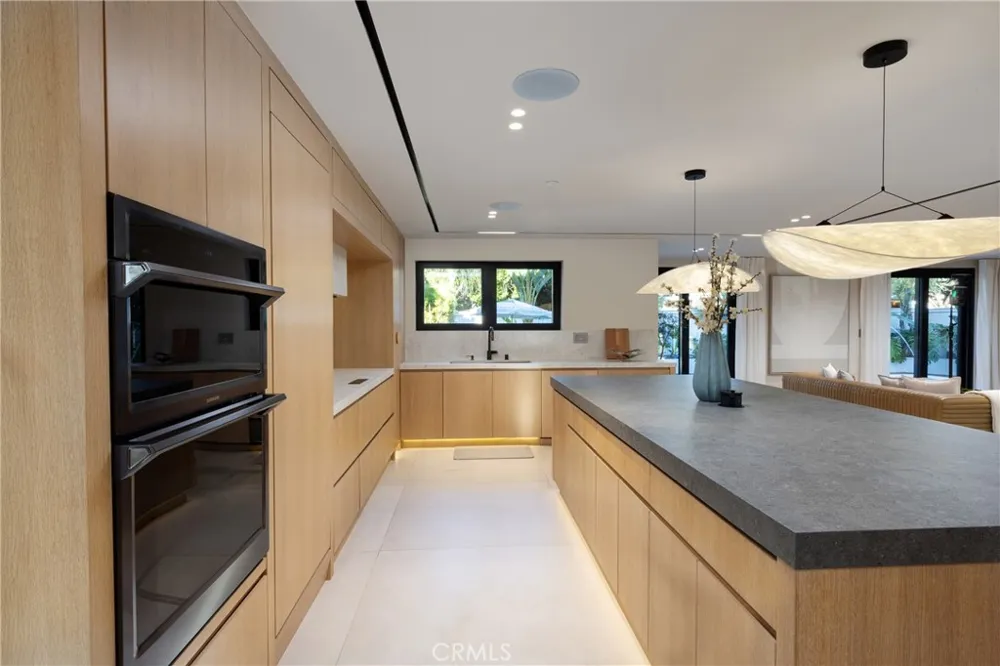 16732 Edgewater Huntington Beach, CA 92649