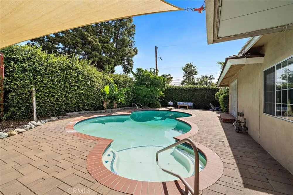 1481 Lance Tustin, CA 92780