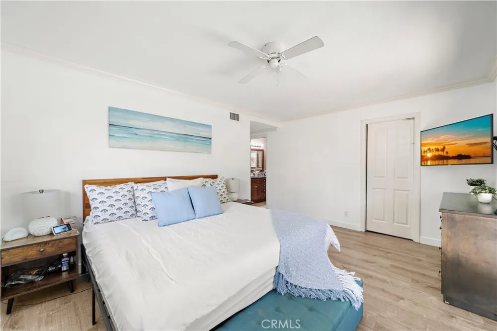 1481 Lance Tustin, CA 92780