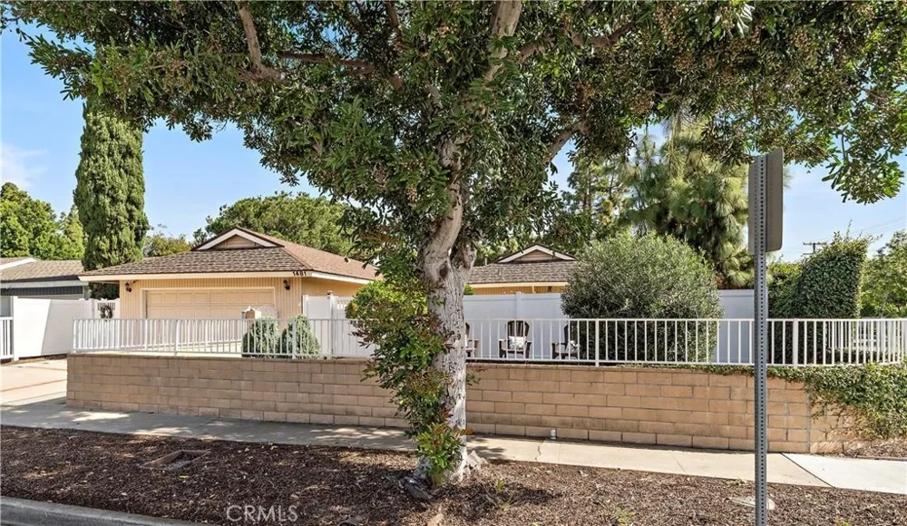 1481 Lance Tustin, CA 92780