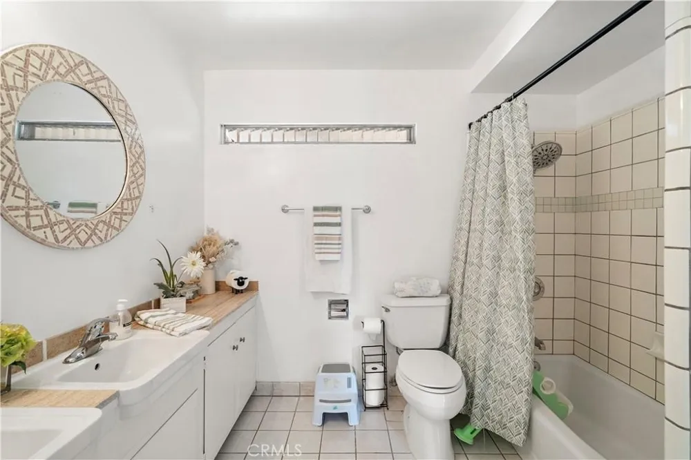 1481 Lance Tustin, CA 92780