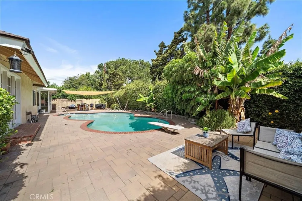 1481 Lance Tustin, CA 92780