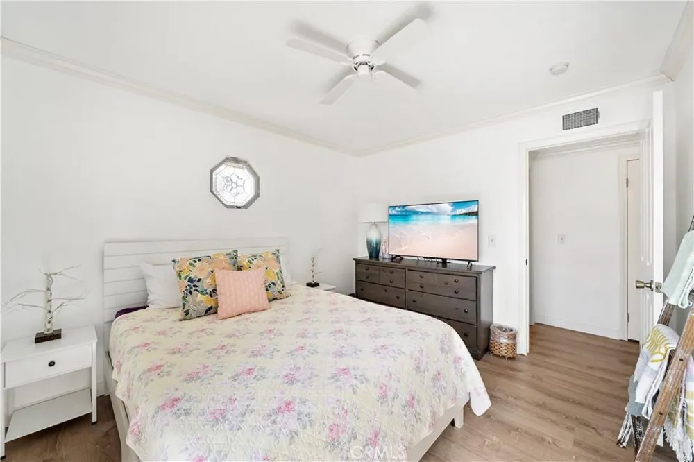 1481 Lance Tustin, CA 92780
