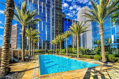 877 Francisco Street #1818