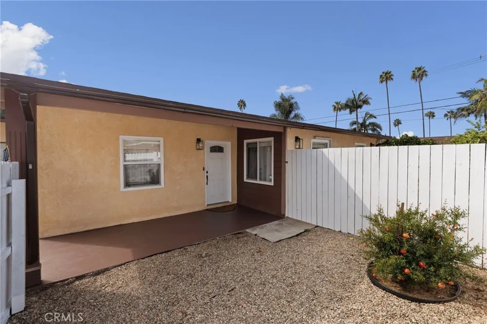 5721 N Rockvale Ave Azusa, CA 91702