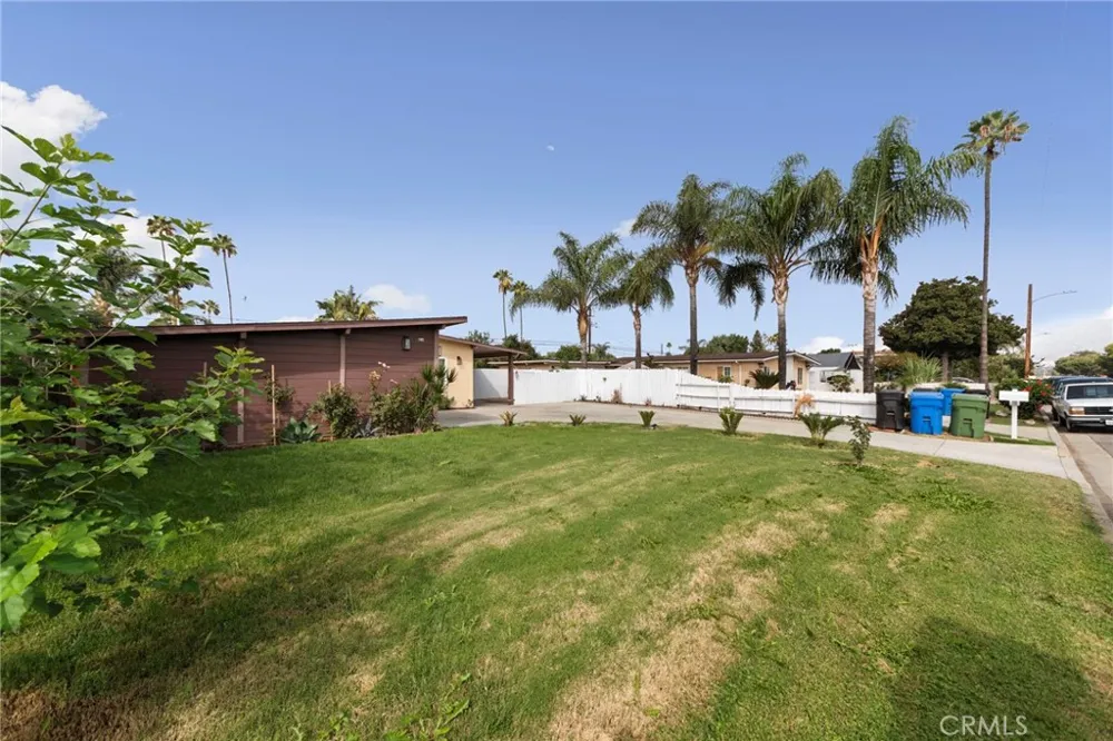 5721 N Rockvale Ave Azusa, CA 91702