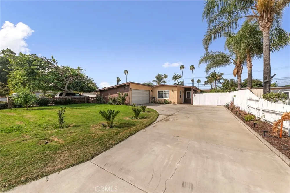 5721 N Rockvale Ave Azusa, CA 91702